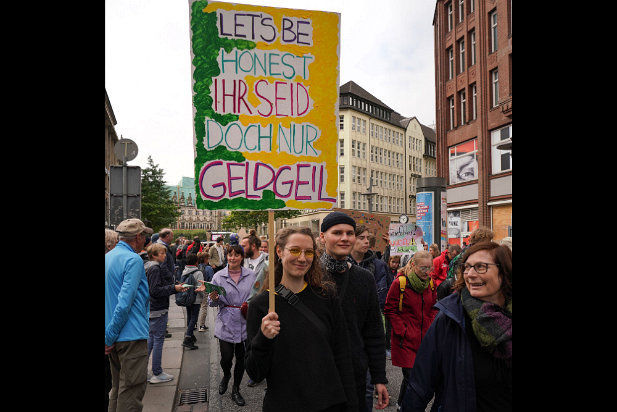 2019-09-20 12-48 DSC01558 20.September 2019, Hamburg, Klimastreik Demo in Hamburg mit 100 000 Teilnehmern