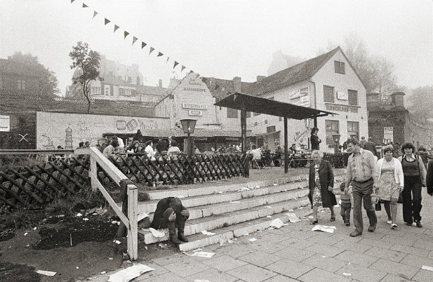 1972 Pudel Vor dem Bau der Hafenrandstrasse, der Golden Pudel Club am Fischmarkt