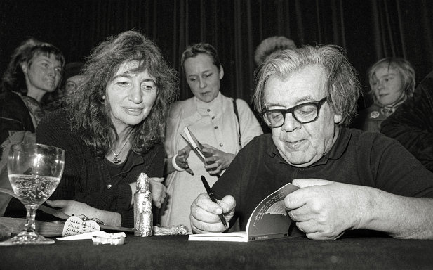 1987 Hamburg Peggy Parnass, Journalistin, Autorin, Schauspielerin; Erich Fried, Lyriker